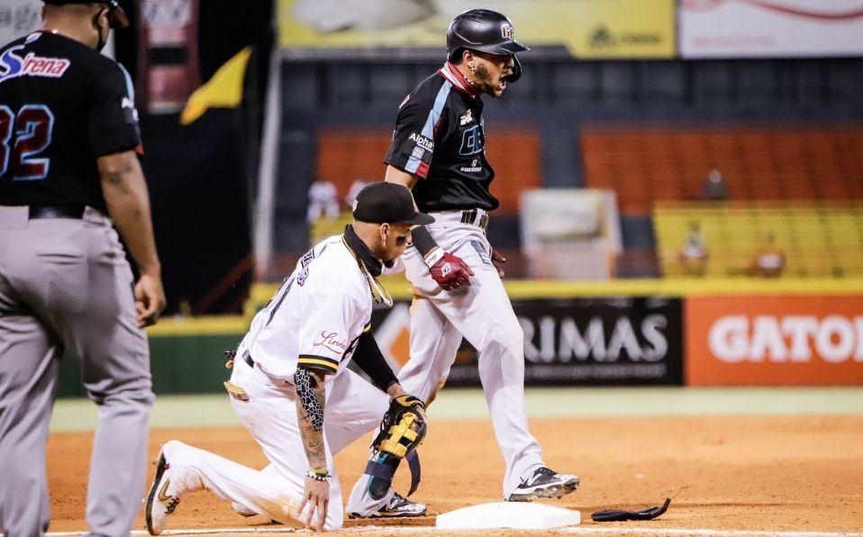 Guilas Obligan A S Ptimo Juego Para Desenlace Con Los Gigantes El