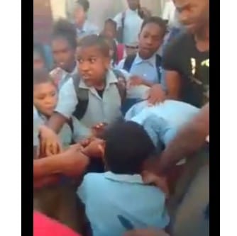 Madre publica vídeo inició muerte su hija de 11 años por otra de 14 ...
