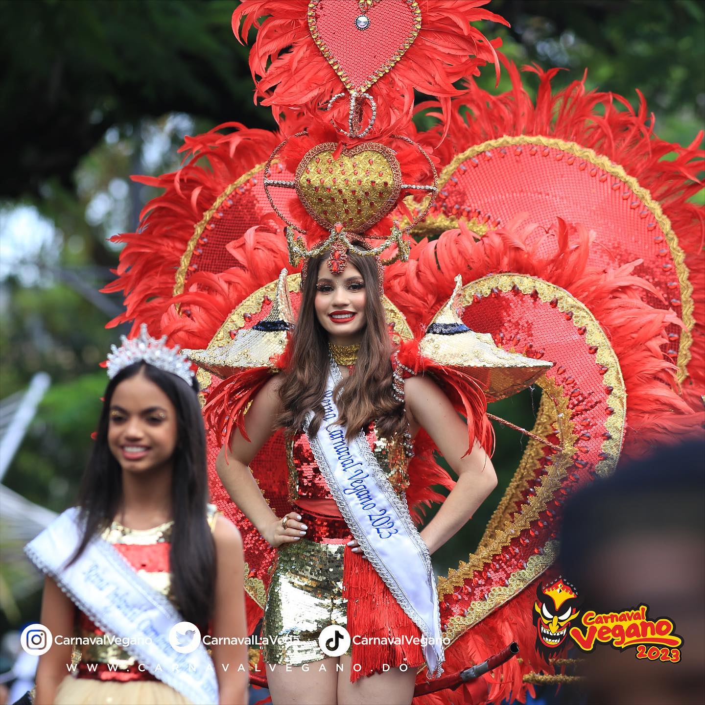 Ayer fue el primer dia del carnaval vegano;asistieron miles de personas