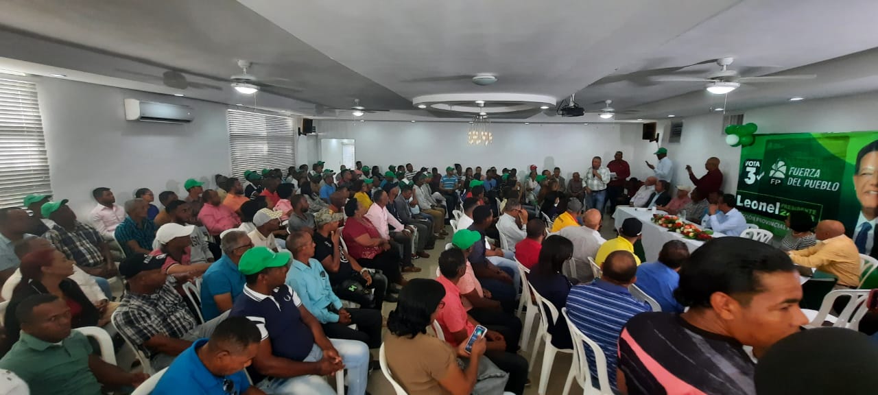 Una panorámica de los pre-candidatos asistentes a dicho taller