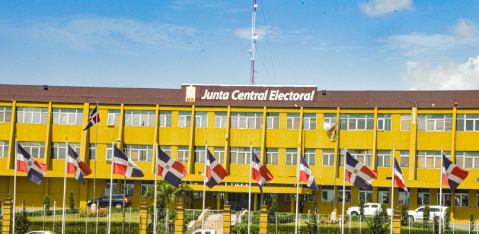 JCE extiende otra vez plazo para presentar candidaturas municipales