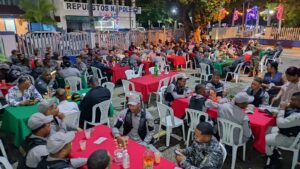 Cena a policías regional oeste